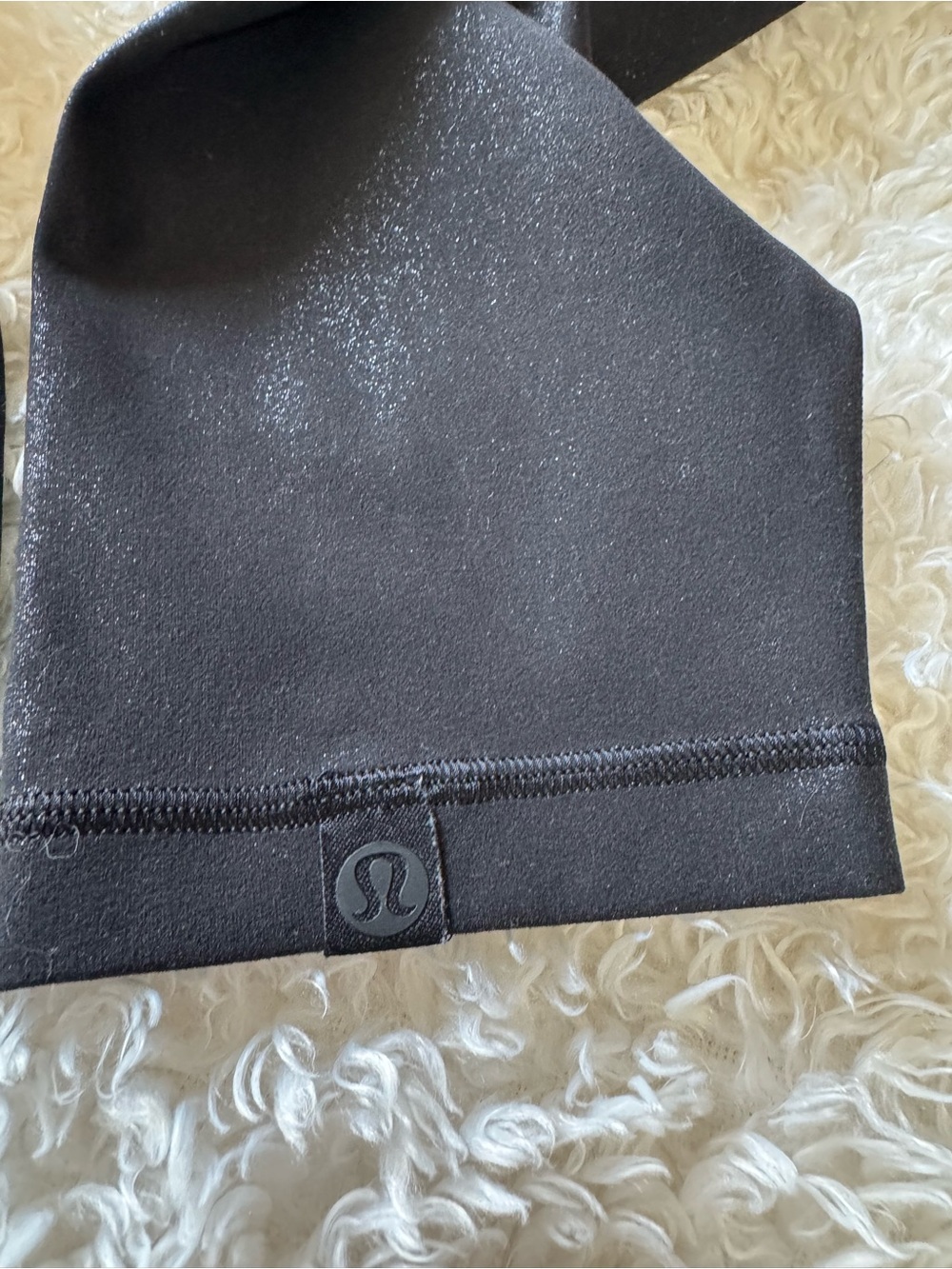 Lululemon Align High-Rise Pant 25"
Shimmer Luxe Shine Foil Black size 10 - Picture 11 of 14